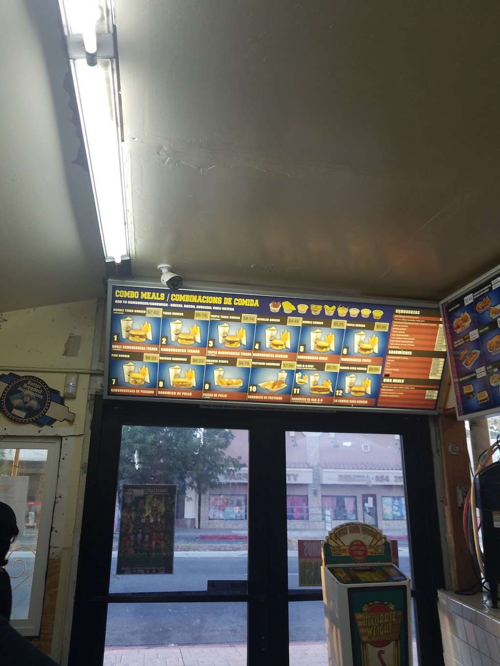 Casa Burger Drive-In | 301 Bear Mountain Blvd, Arvin, CA 93203, USA | Phone: (661) 854-5523