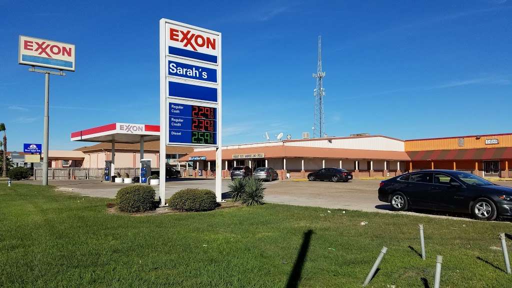 SARAHS EXXON | 801 S Main St, Clute, TX 77531, USA | Phone: (979) 265-1745