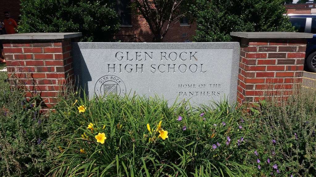 Glen Rock High School | 400 Hamilton Ave, Glen Rock, NJ 07452, USA | Phone: (201) 445-7700