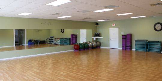 Ladies Movement Fitness Club | 510 Commerce Park Blvd # B, Northwood, OH 43619, USA | Phone: (419) 697-5433