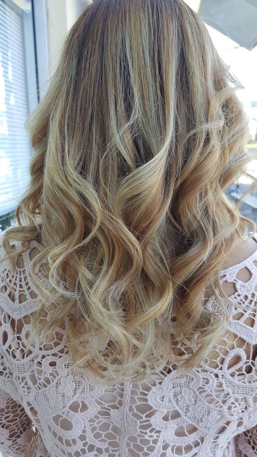 stylist profesional salon | 810 Oley St, Reading, PA 19604, USA | Phone: (484) 869-5155