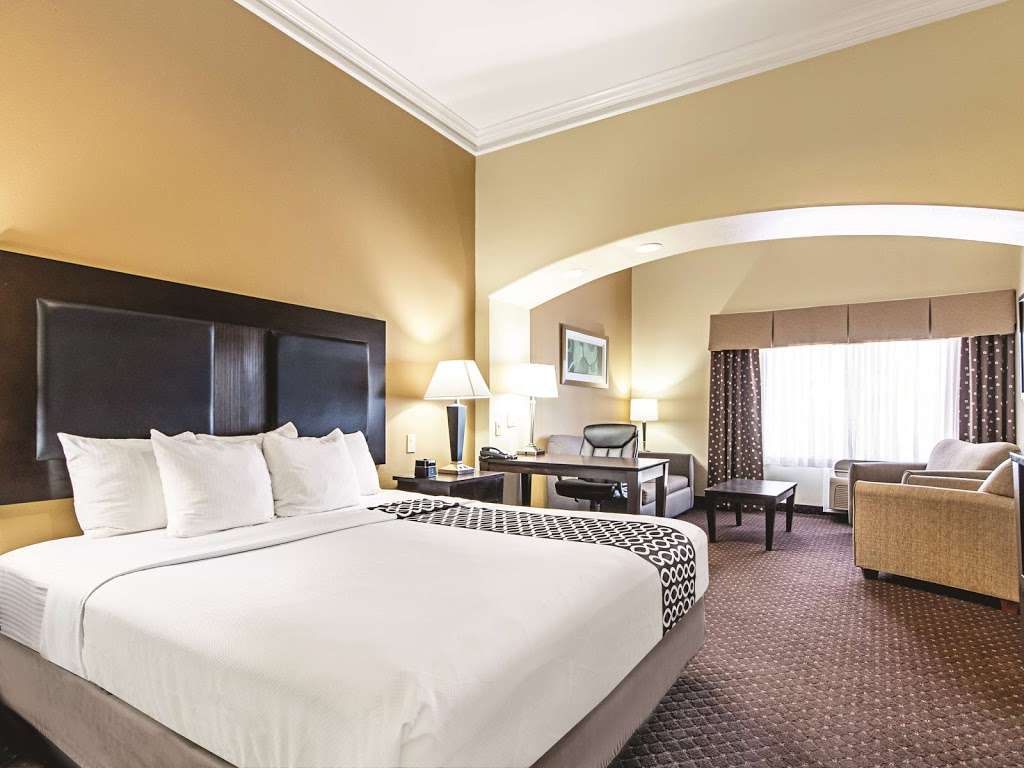 La Quinta Inn & Suites Houston New Caney | 22025 US-59, New Caney, TX 77357, USA | Phone: (281) 354-1904