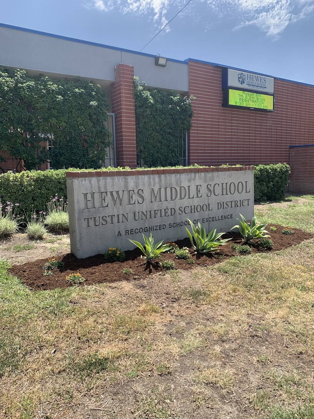 Hewes Middle School | 13232 Hewes Ave, Santa Ana, CA 92705, USA | Phone: (714) 730-7348