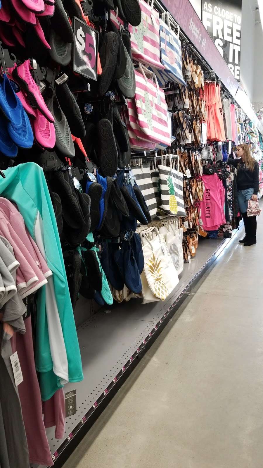 Five Below | 748B Route 73 South, Marlton, NJ 08053, USA | Phone: (856) 983-0697