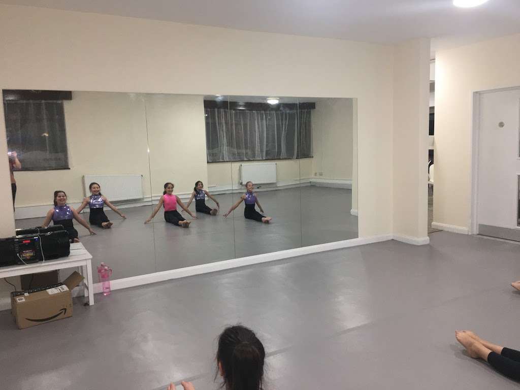 Shoshana Burns School of Dance | The Cannon, Thirsk Rd, Borehamwood WD6 5AY, UK | Phone: 07974 315875