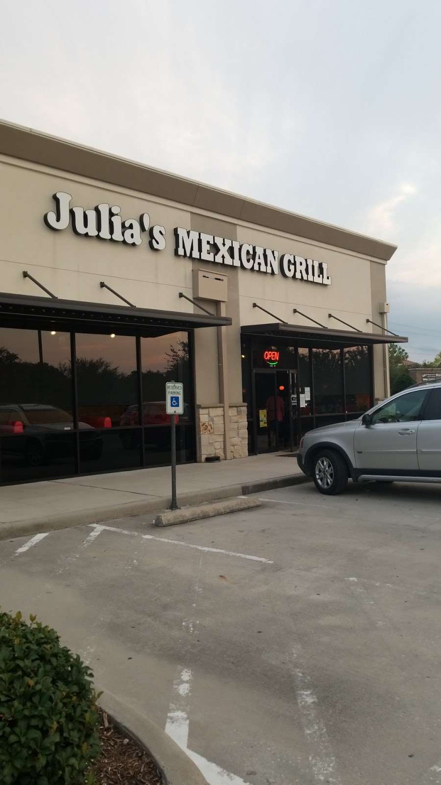 Julias Mexican Grill | 9502 N Sam Houston Pkwy E, Humble, TX 77396 | Phone: (281) 459-3388