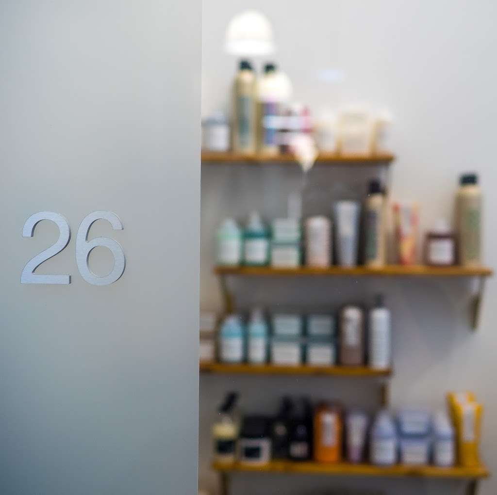 Studio Twenty Six Salon | 1601 Pacific Coast Hwy #280, Hermosa Beach, CA 90254, USA | Phone: (424) 262-0143