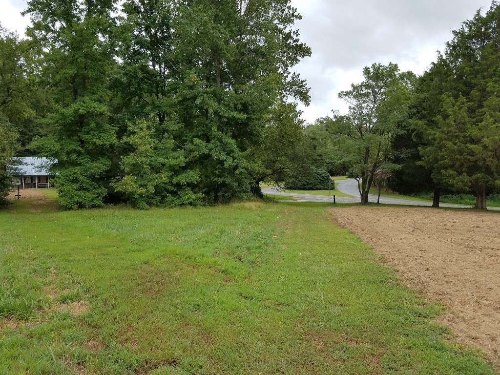 American Chestnut Land Trust South Side Trailhead | 2650 Scientists Cliffs Rd, Port Republic, MD 20676, USA | Phone: (410) 414-3400