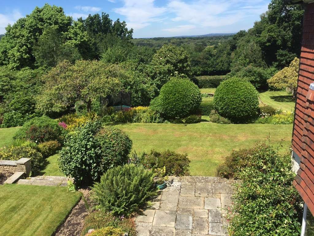 Green Loanings Country House | Boarshead, East Sussex TN6 3HE, UK | Phone: 07712 886300