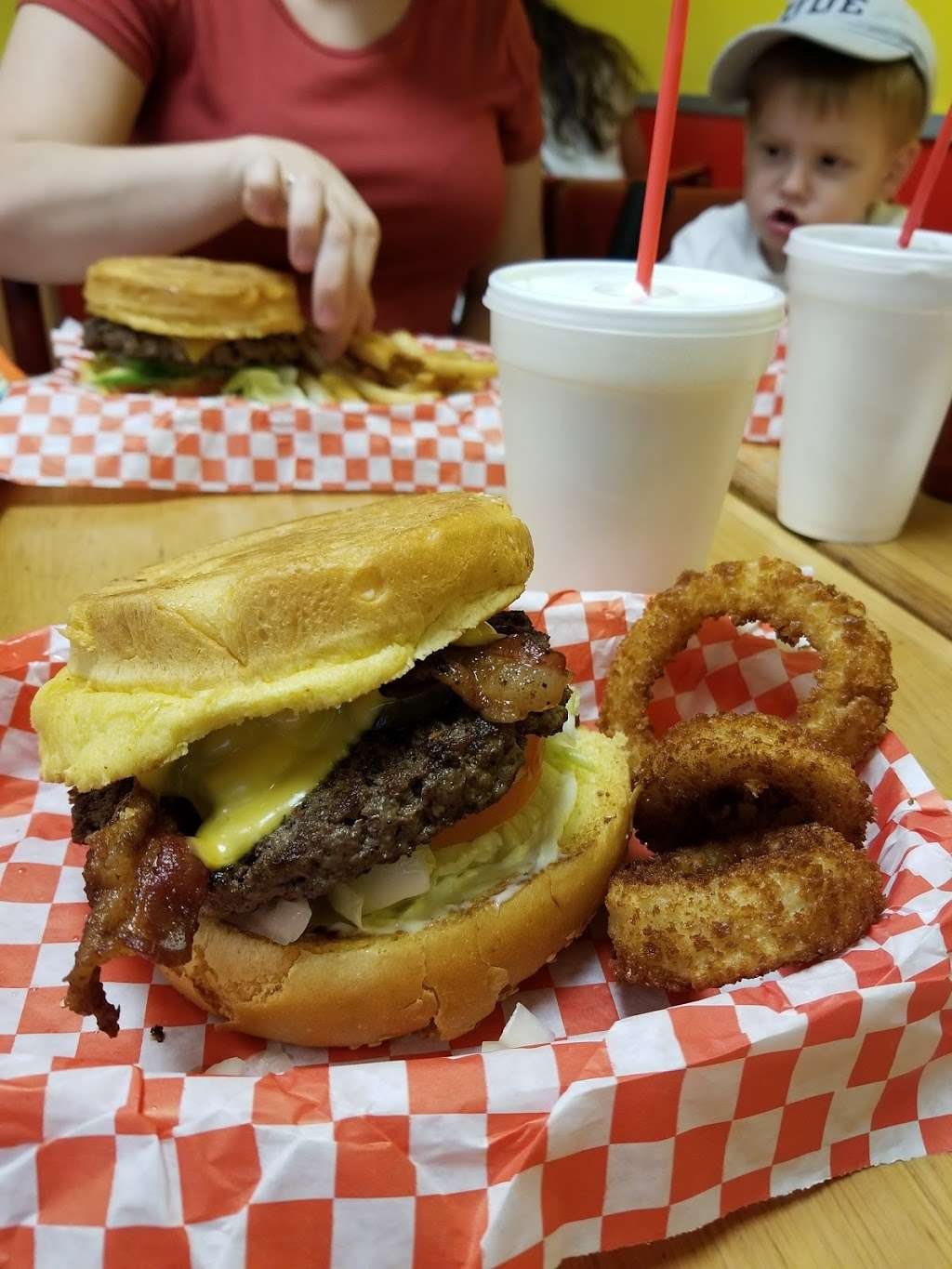 Hippo Burgers | 641 Wilson Rd, Humble, TX 77338 | Phone: (281) 852-0333