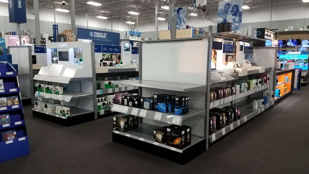 Best Buy | 1173 Simi Town Center Way W, Simi Valley, CA 93065, USA | Phone: (805) 527-8350