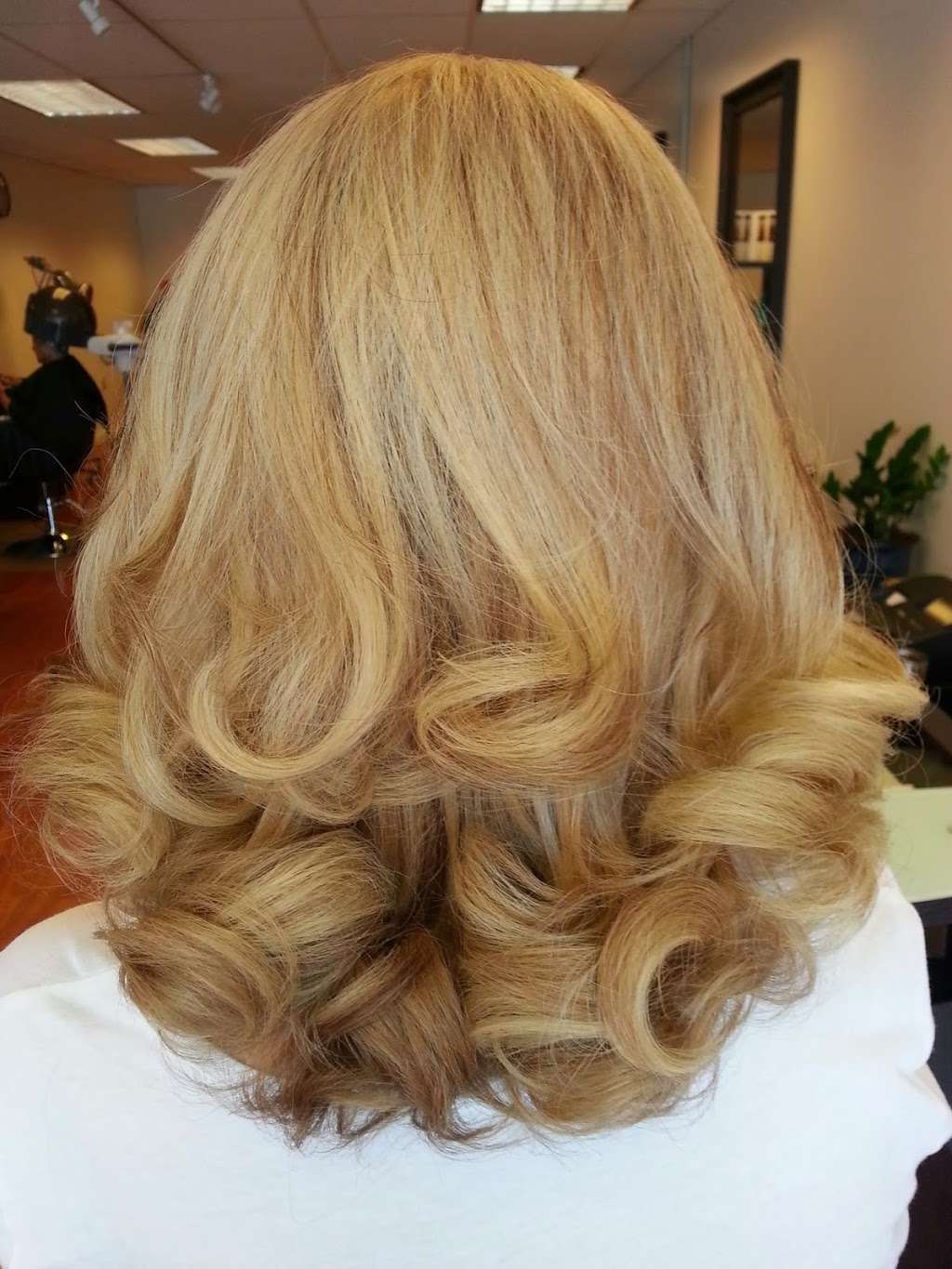 Neo Blow & Color Hair Salon | 3103 N Jerusalem Rd, Levittown, NY 11756, USA | Phone: (516) 605-2992