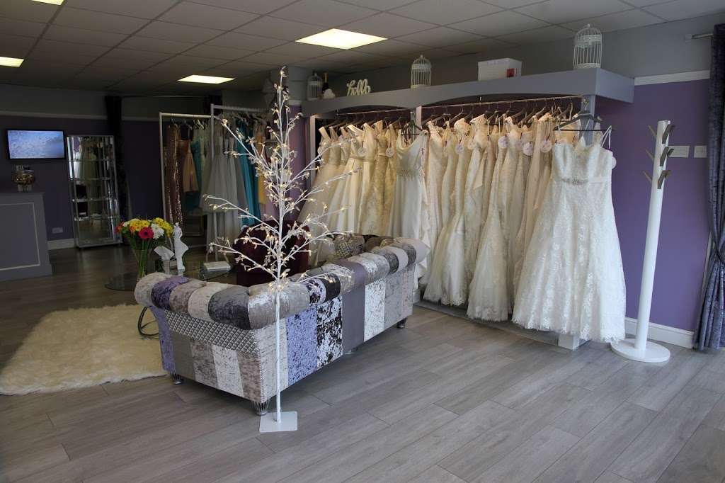 Birdcage Bridal Boutique | 115 Moors Walk, Welwyn Garden City AL7 2BQ, UK | Phone: 01707 394411