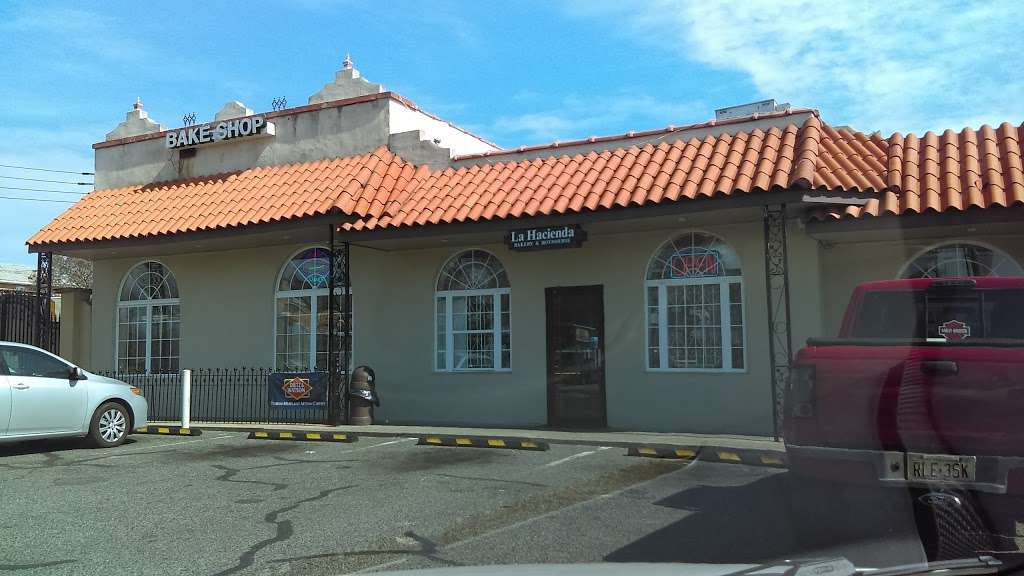 La Hacienda Bakery-Rotisserie | 308 W Chestnut Ave # 105, Vineland, NJ 08360, USA | Phone: (856) 692-9979