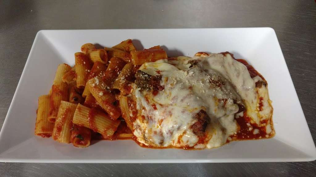 Bovinos Pizzeria | 331 N Courtland St, East Stroudsburg, PA 18301, USA | Phone: (570) 424-7499