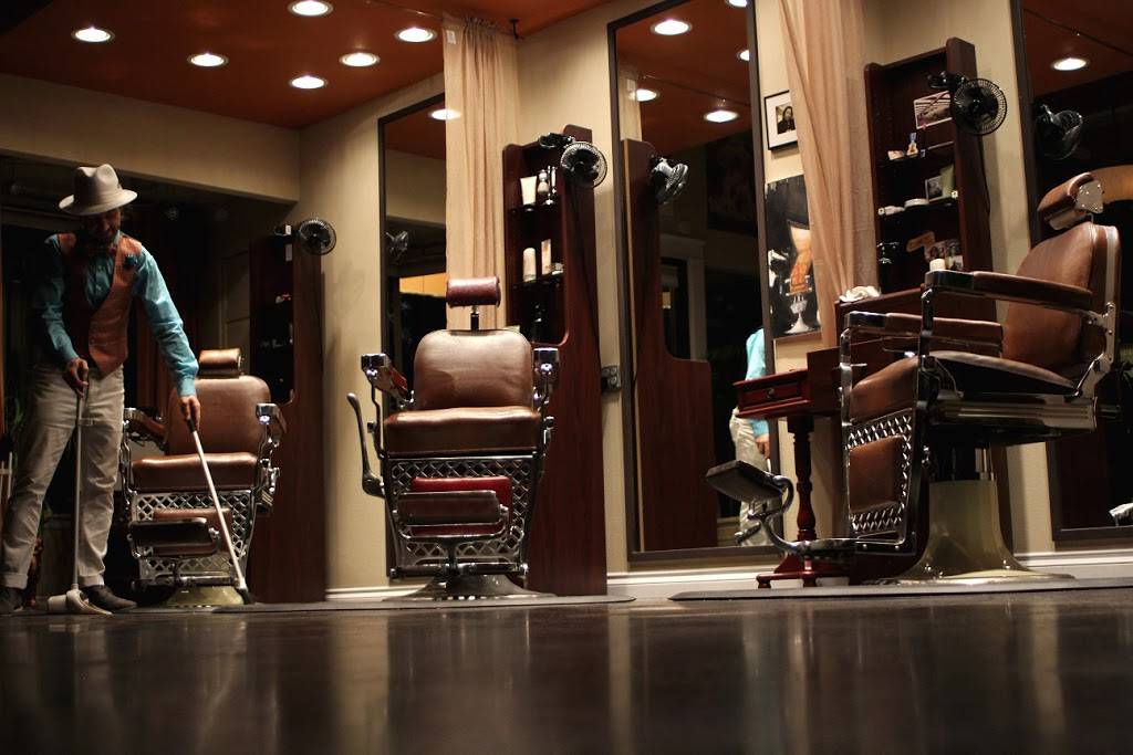 Valentines Mens Hair Tailor | 7912 Greenwood Ave N, Seattle, WA 98103, USA | Phone: (206) 706-6303