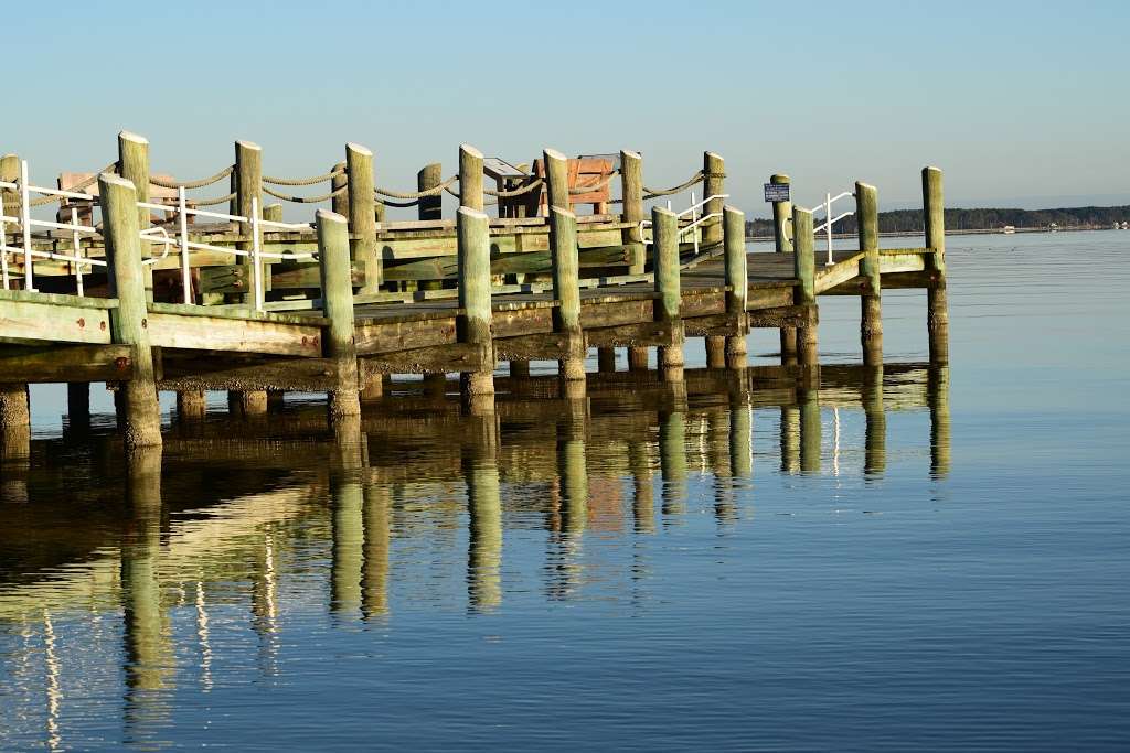 Piney Point Light House Museum & Historic Park | 44720 Lighthouse Rd, Piney Point, MD 20674, USA | Phone: (301) 994-1471