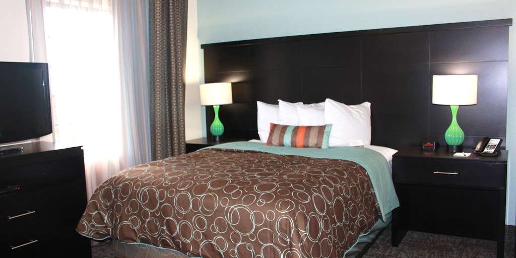 Staybridge Suites Houston Iah - Beltway 8 | 1910 N Sam Houston Pkwy E, Houston, TX 77032 | Phone: (281) 661-7700