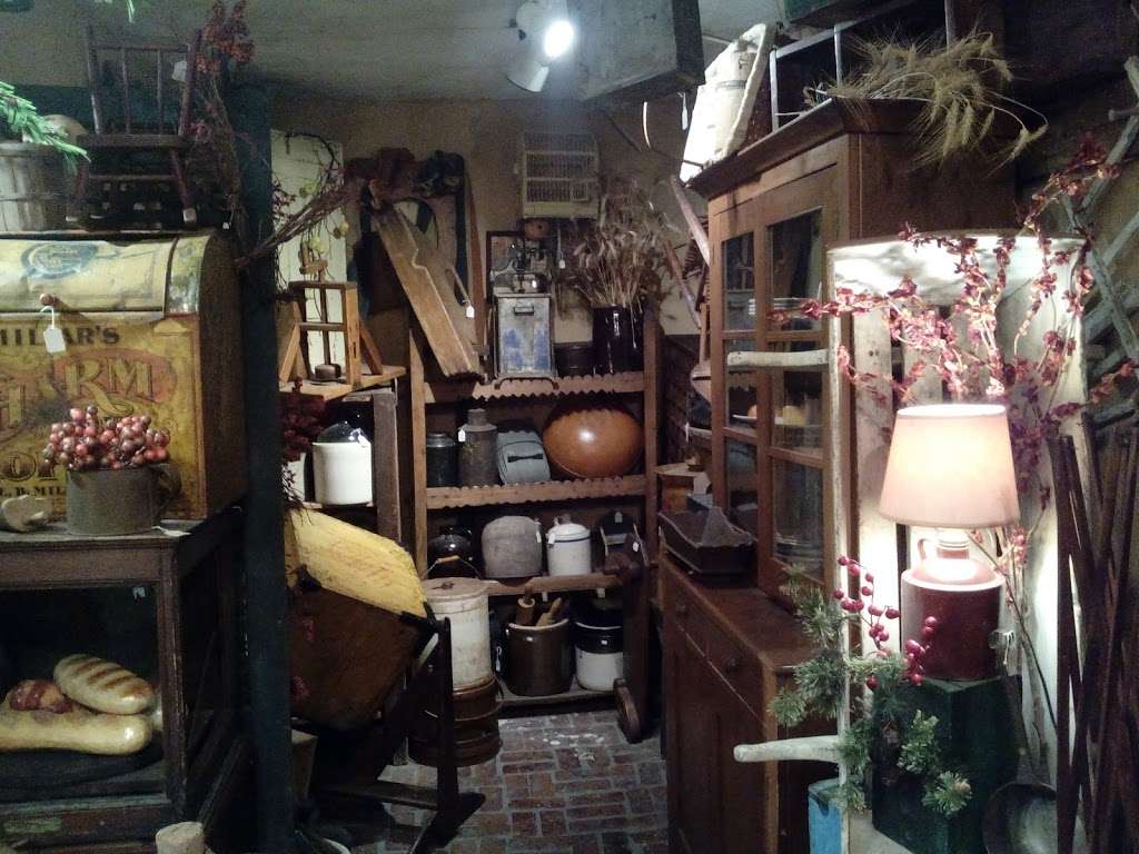 White Lion Antiques | 113 S Main St, Kirklin, IN 46050 | Phone: (765) 279-5777