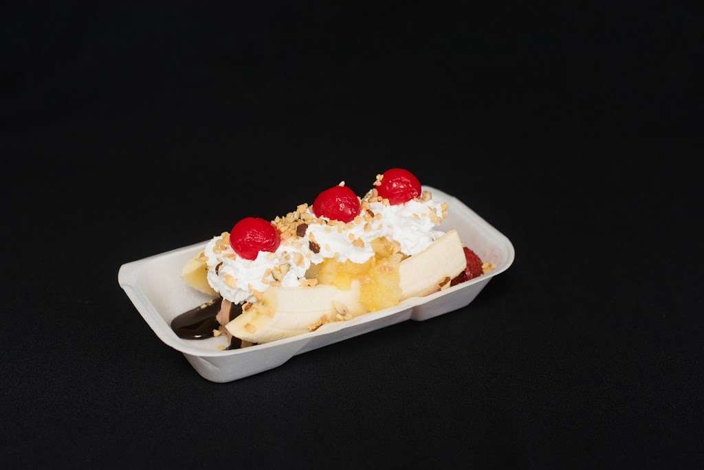 Banana Split | 820 Church Rd, Aurora, IL 60505 | Phone: (630) 896-8680