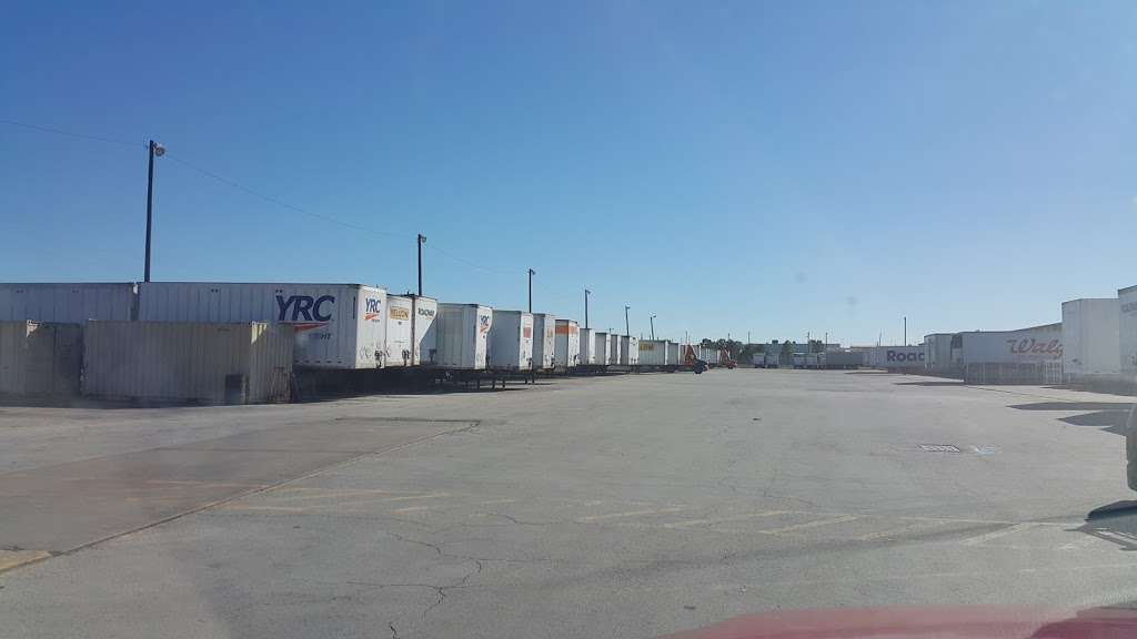 YRC Freight | 9415 Wallisville Rd, Houston, TX 77013, USA | Phone: (713) 675-2511