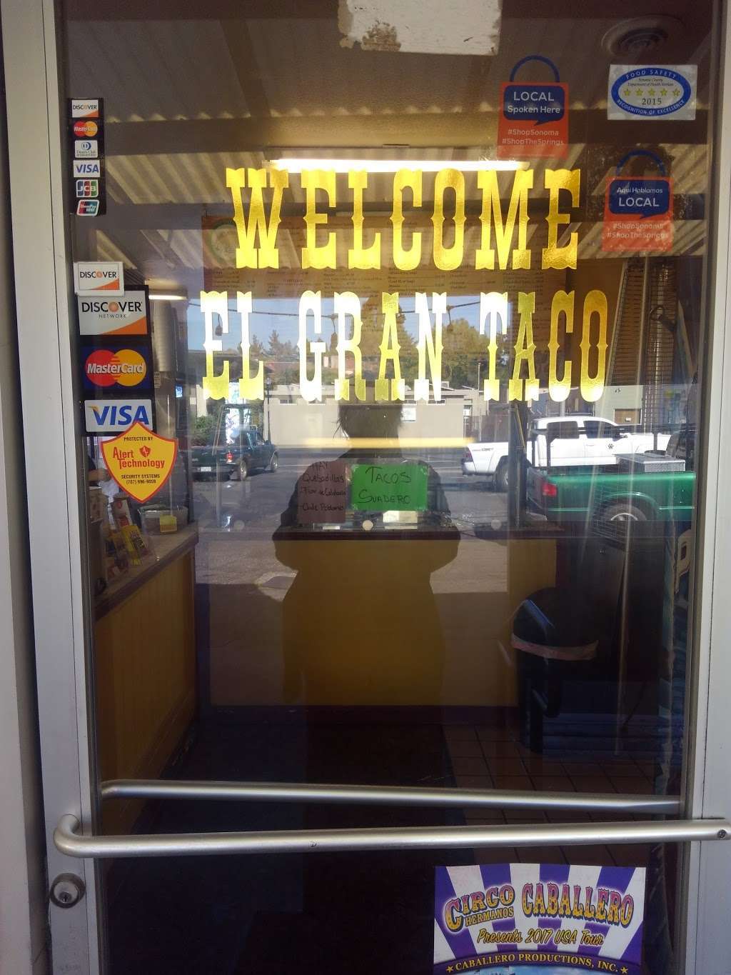 Taqueria El Gran Taco | 40 Calle Del Monte, Sonoma, CA 95476, USA | Phone: (707) 939-9932