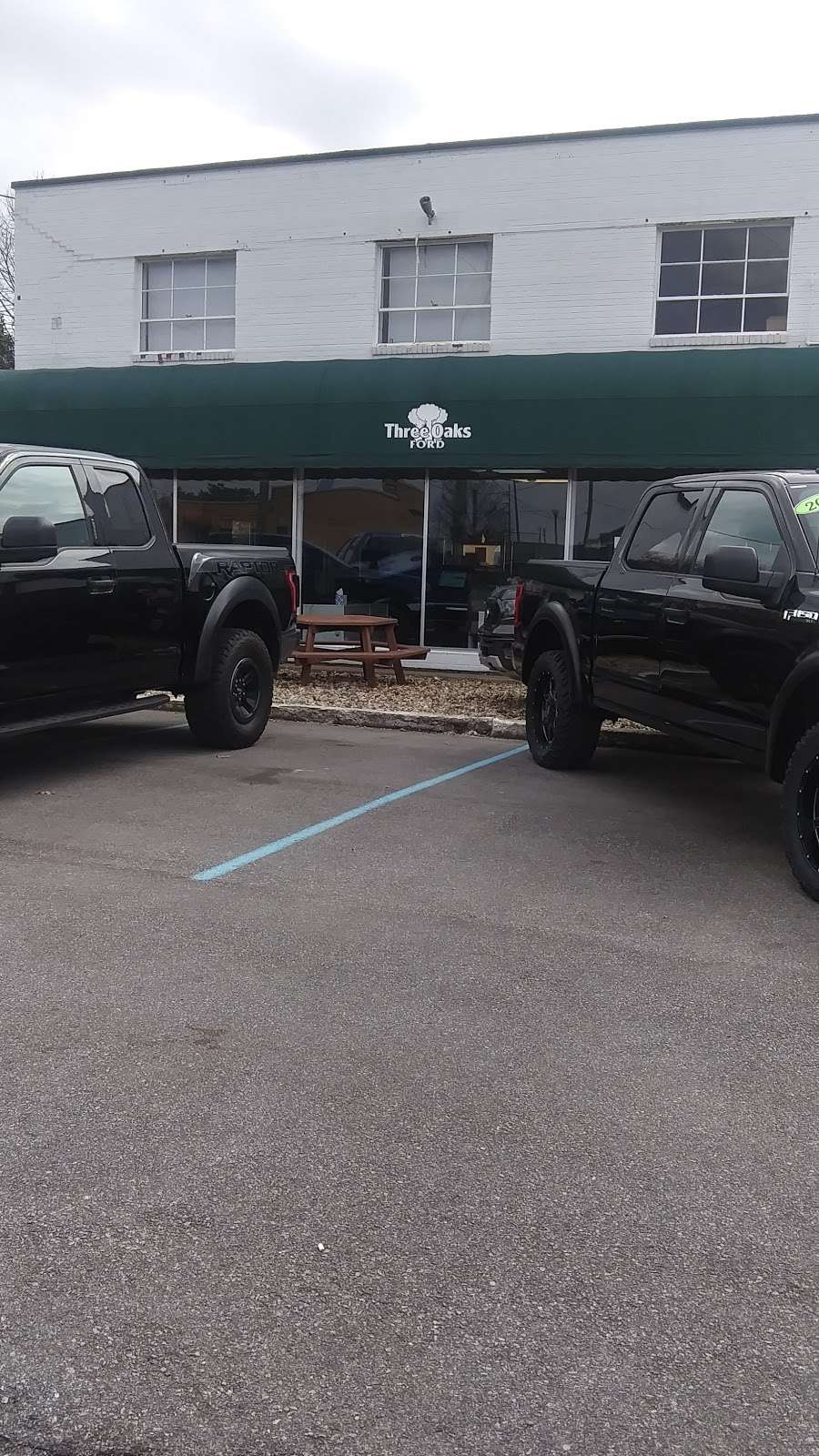 Three Oaks Ford | 6736 US-12, Three Oaks, MI 49128, USA | Phone: (269) 756-2081