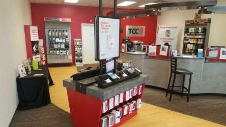 Verizon Authorized Retailer, TCC | 503 N 3rd St, Oxford, PA 19363, USA | Phone: (610) 932-8792