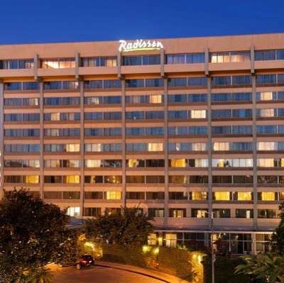 Radisson Hotel Los Angeles Midtown at USC | 3540 S Figueroa St, Los Angeles, CA 90007, USA | Phone: (213) 748-4141