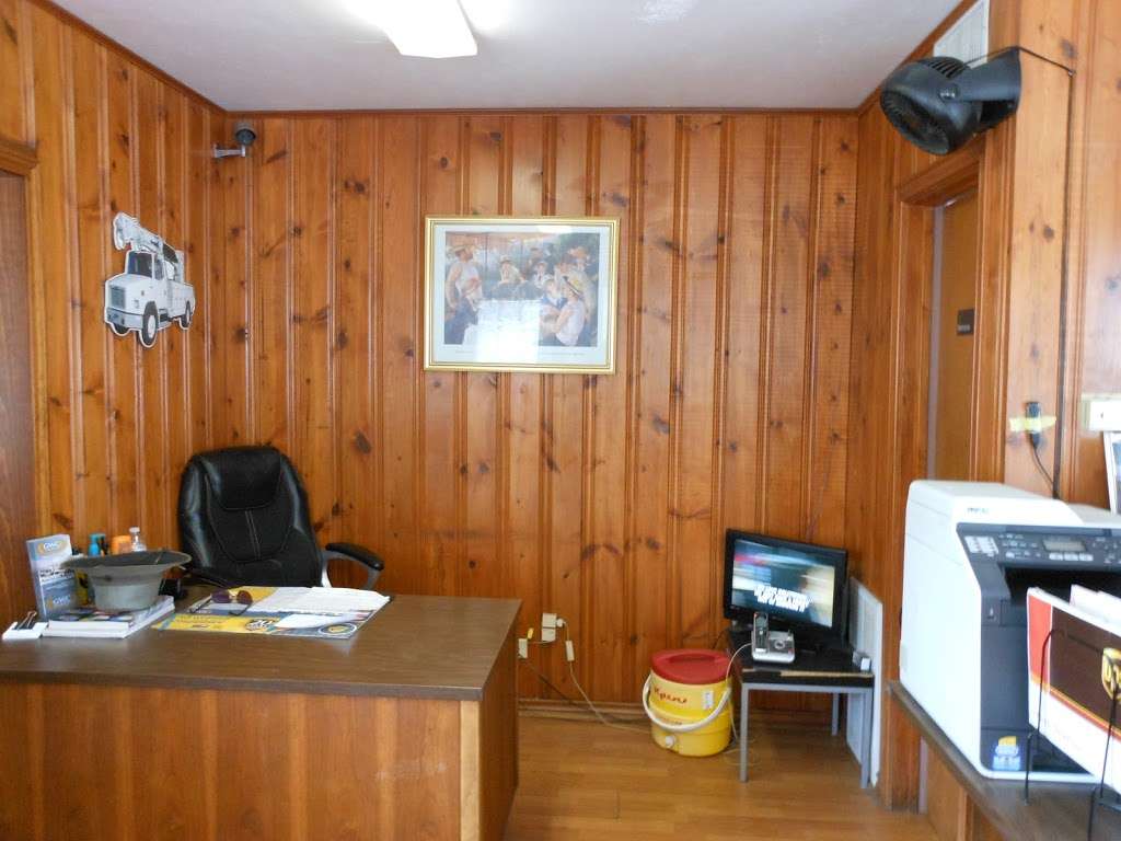 Dallas Utility Trucks LLC | 1531 E Irving Blvd, Irving, TX 75060, USA | Phone: (469) 426-9545