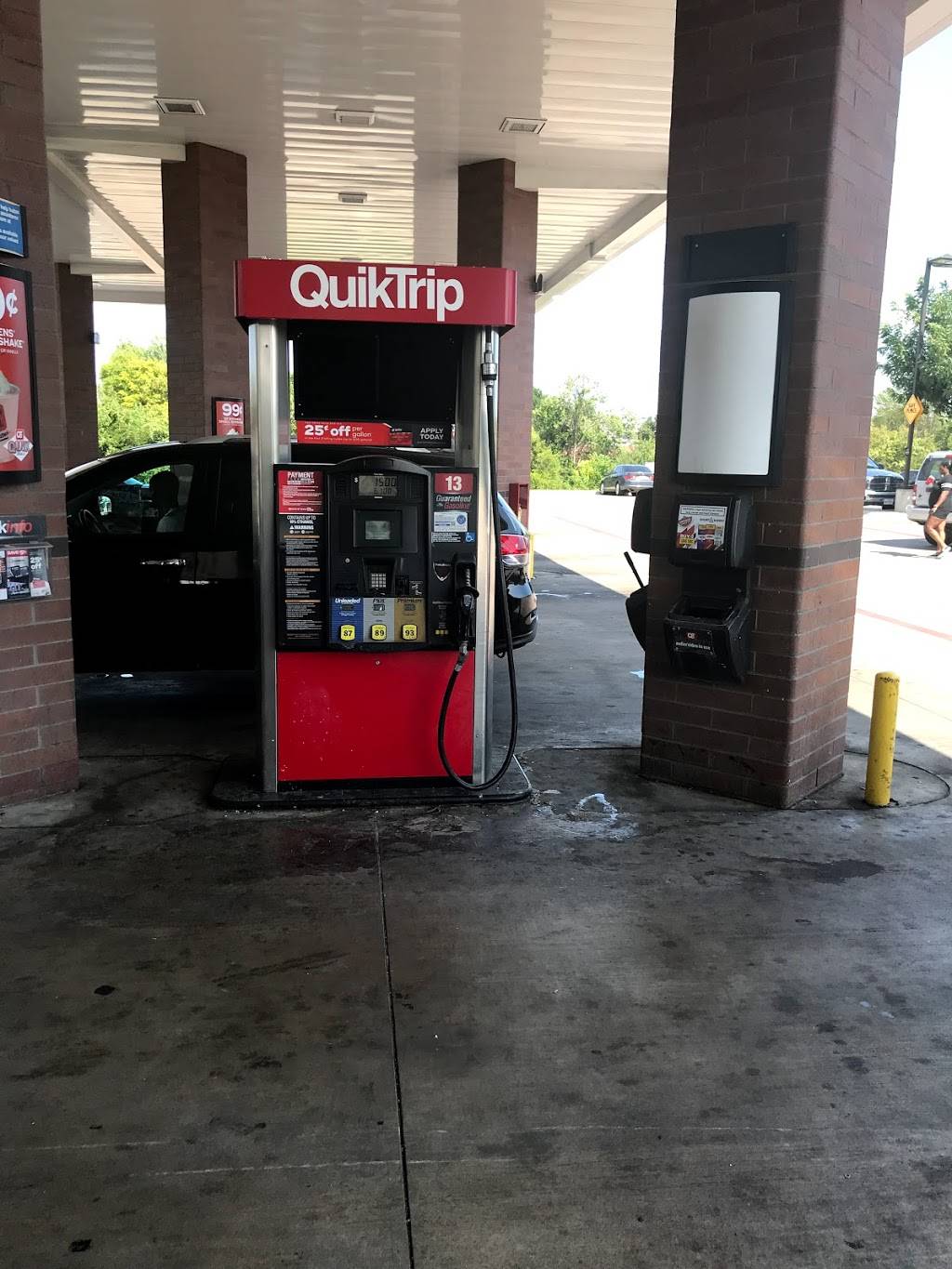 QuikTrip | 6060 Skillman Rd, Dallas, TX 75231, USA | Phone: (214) 373-1800