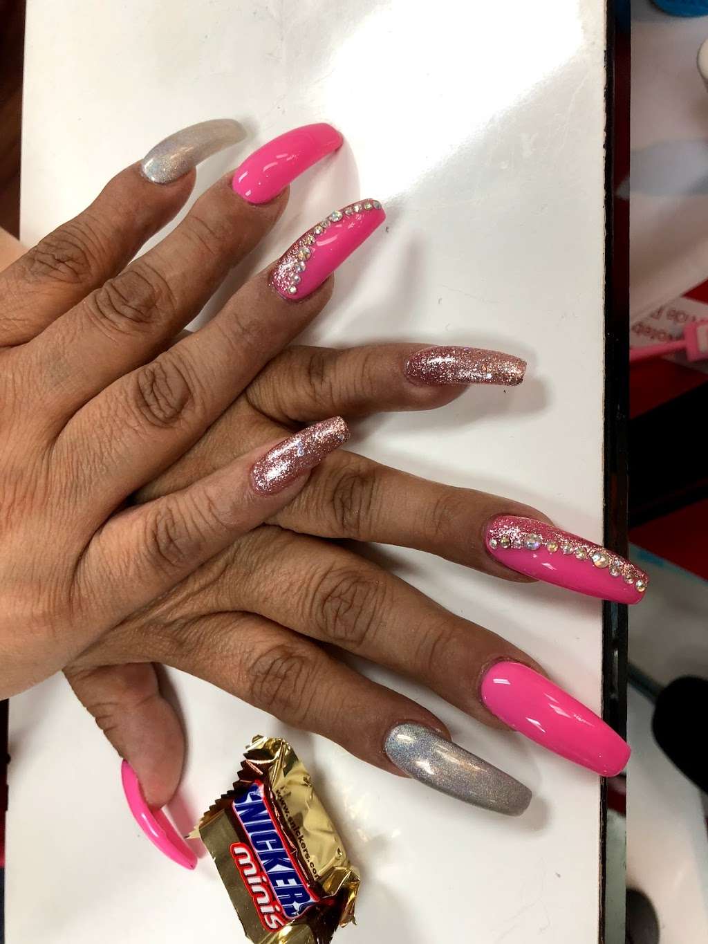 Roses’ Nails n Spa (across Dan Jansen Park) | 4805 S 74th St, Greenfield, WI 53220, USA | Phone: (414) 817-9018