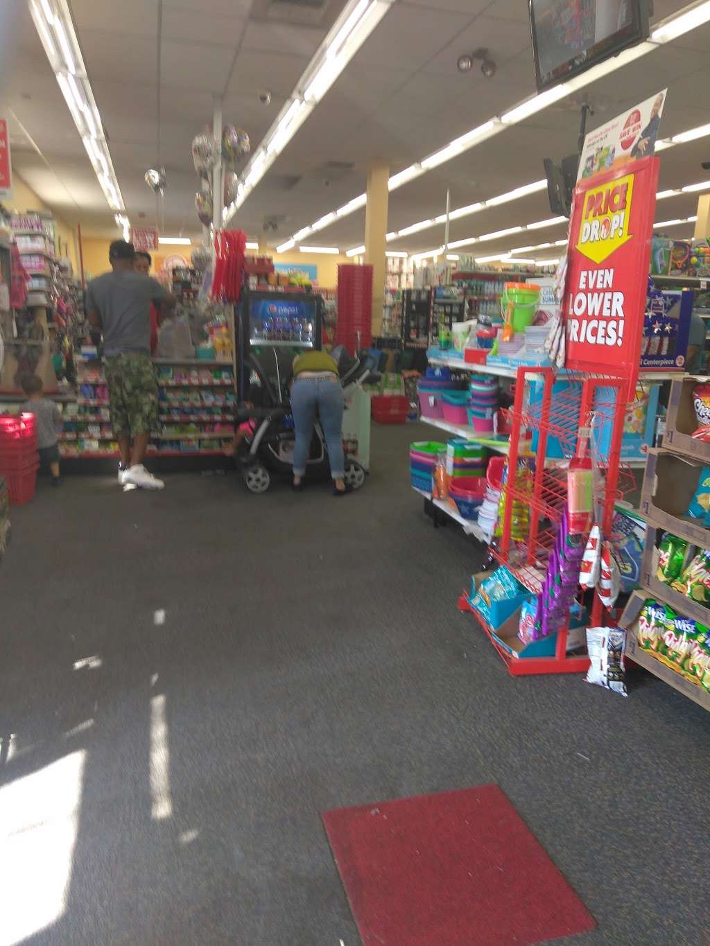 Family Dollar | 976 Bergen St, Newark, NJ 07112, USA | Phone: (973) 923-0373