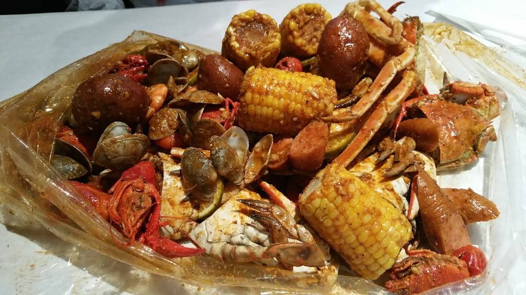 Star Crab | 10051 Magnolia Ave, Riverside, CA 92503, USA | Phone: (951) 977-9440