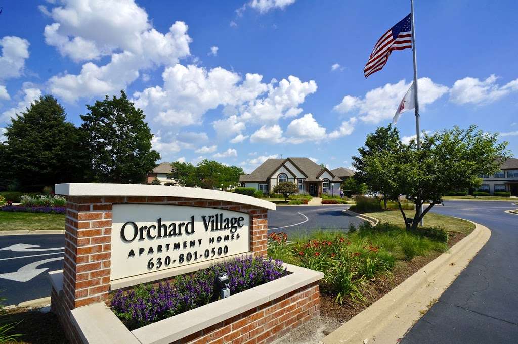 Orchard Village Apartments | 1240 W Indian Trail, Aurora, IL 60506, USA | Phone: (630) 801-0500