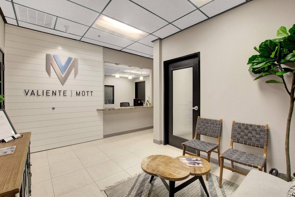 Valiente Mott | 7785 W Sahara Ave Suite 102, Las Vegas, NV 89117, USA | Phone: (702) 623-2323