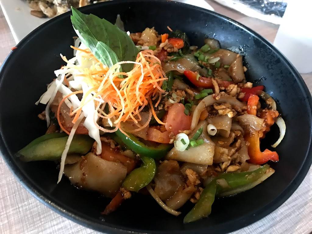 Thai Noodle Wave | 5129 N Garland Ave #100, Garland, TX 75040, USA | Phone: (972) 496-2700