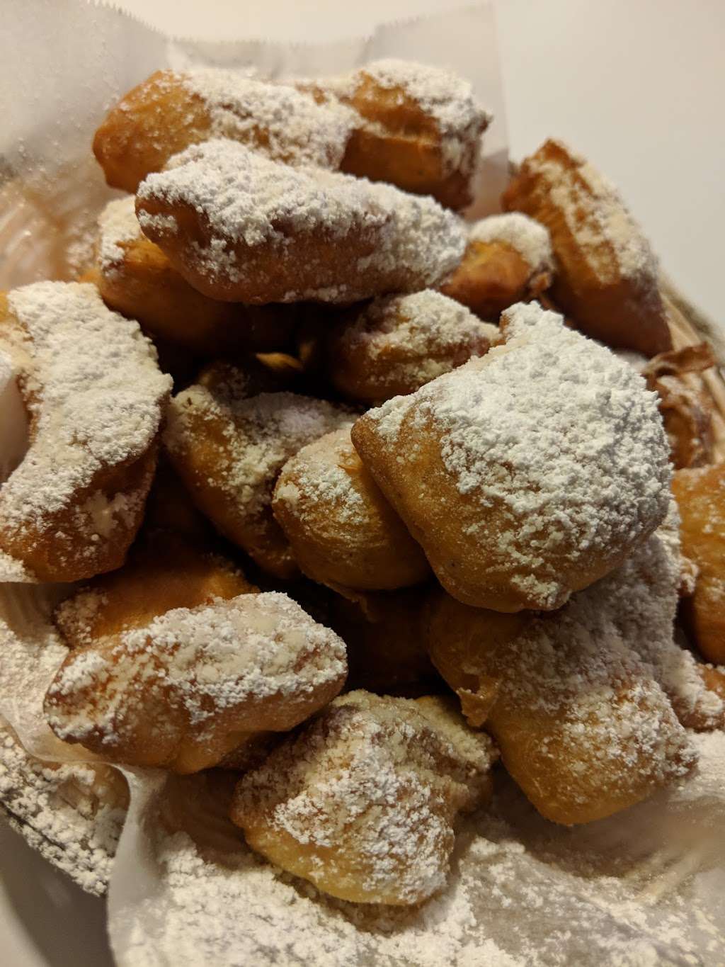 Chez Beignets III | 3701 Hwy 6, Sugar Land, TX 77478, USA | Phone: (281) 903-7585