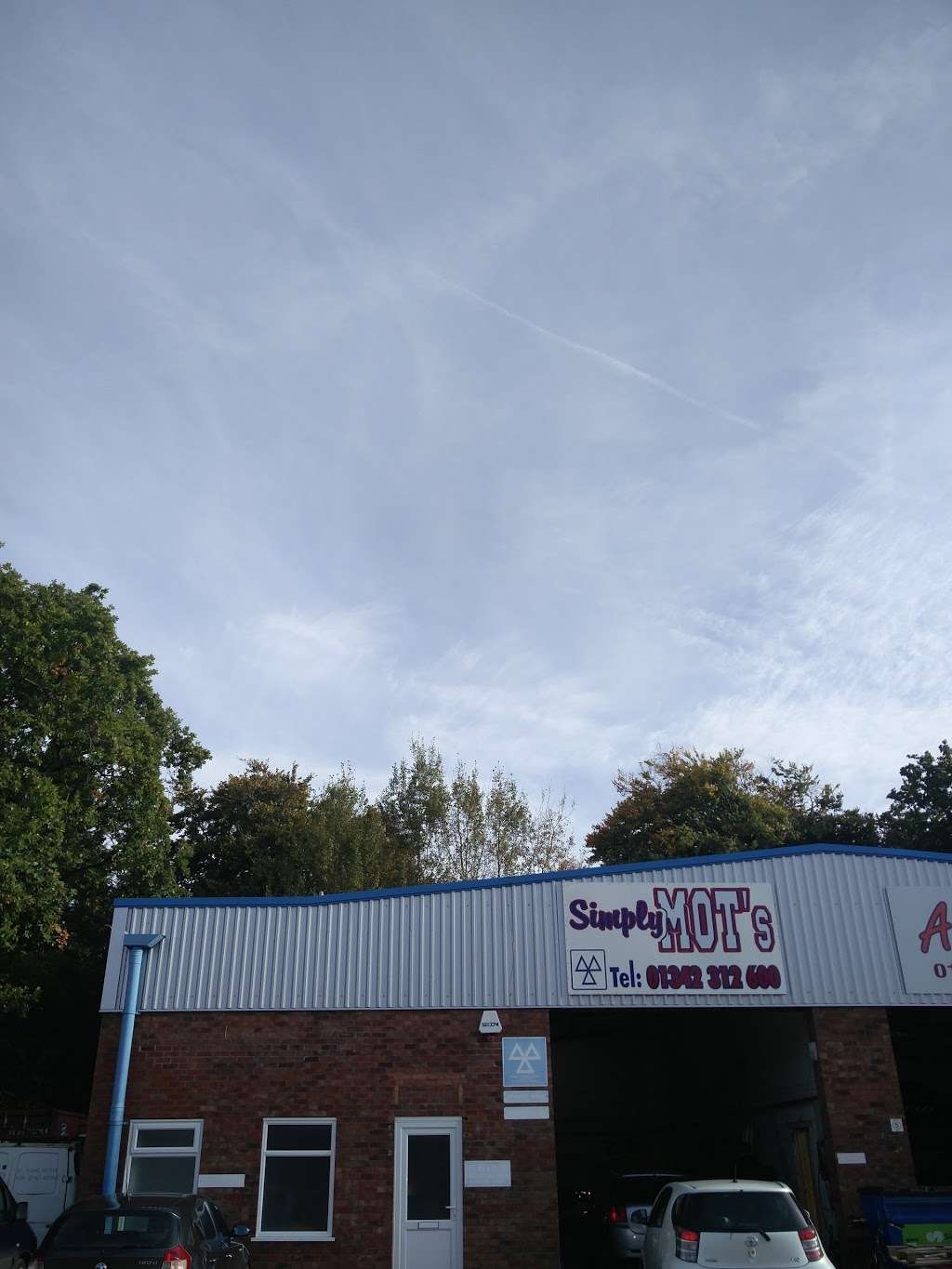 Simply MOTs Limited | Unit 14A,, Birches Industrial Estate, Imberhorne Lane, East Grinstead RH19 1XZ, UK | Phone: 01342 312600