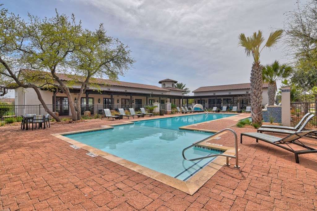 Sendera Landmark Apartments | 14200 Vance Jackson Rd, San Antonio, TX 78249, USA | Phone: (210) 694-2200