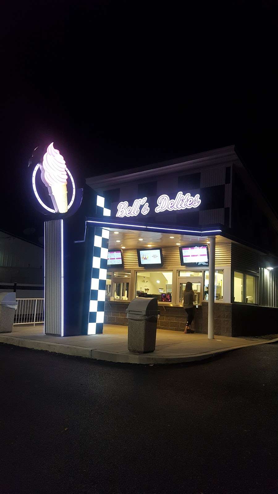 Bells Delites | 111 S Church St, Parkesburg, PA 19365, USA | Phone: (610) 857-3920