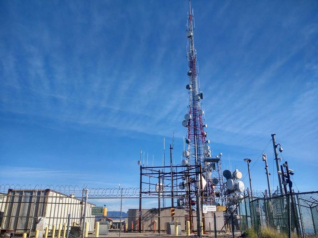 City of Los Angeles Central Communications Facility | Los Angeles, CA 90068, USA