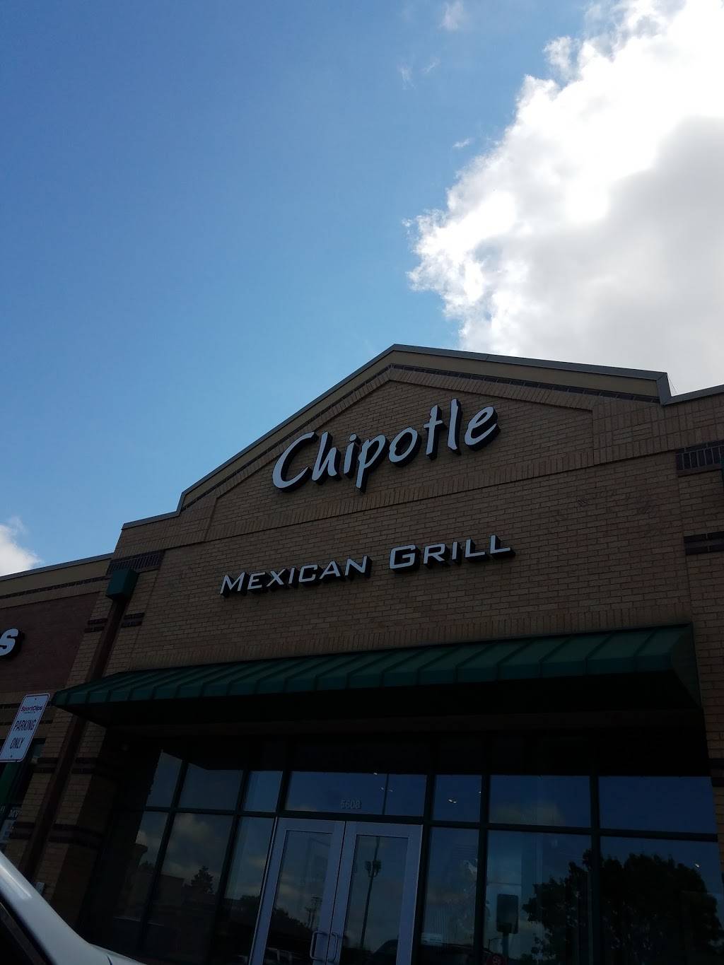 Chipotle Mexican Grill | 5608 W Broadway Ave, Crystal, MN 55428, USA | Phone: (763) 535-3303