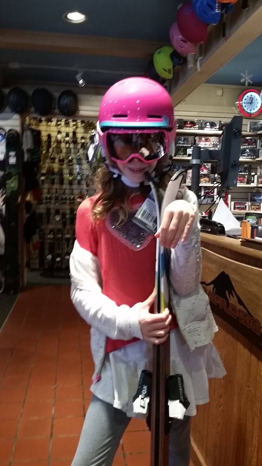 Seattle Ski and Snowboard | 14915 Aurora Ave N, Shoreline, WA 98133, USA | Phone: (206) 548-1000