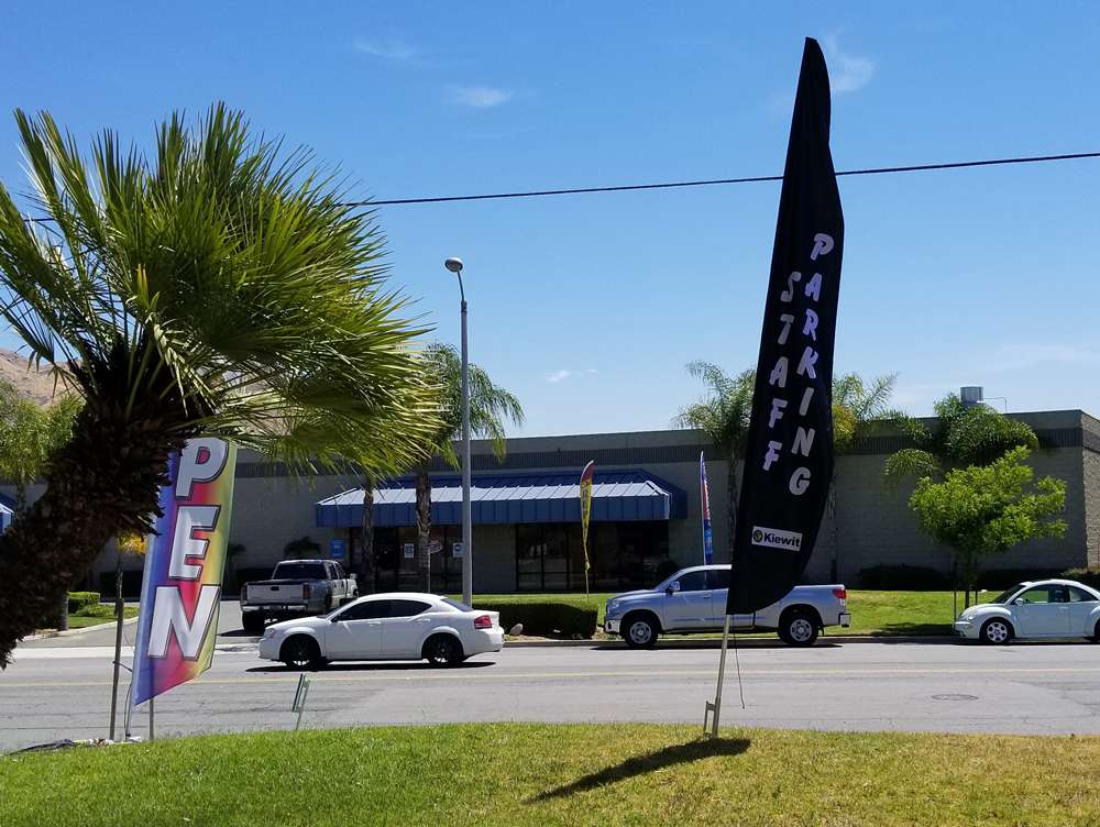 Feather Flag Nation | 6251 Box Springs Blvd, Riverside, CA 92507, USA | Phone: (877) 900-5692