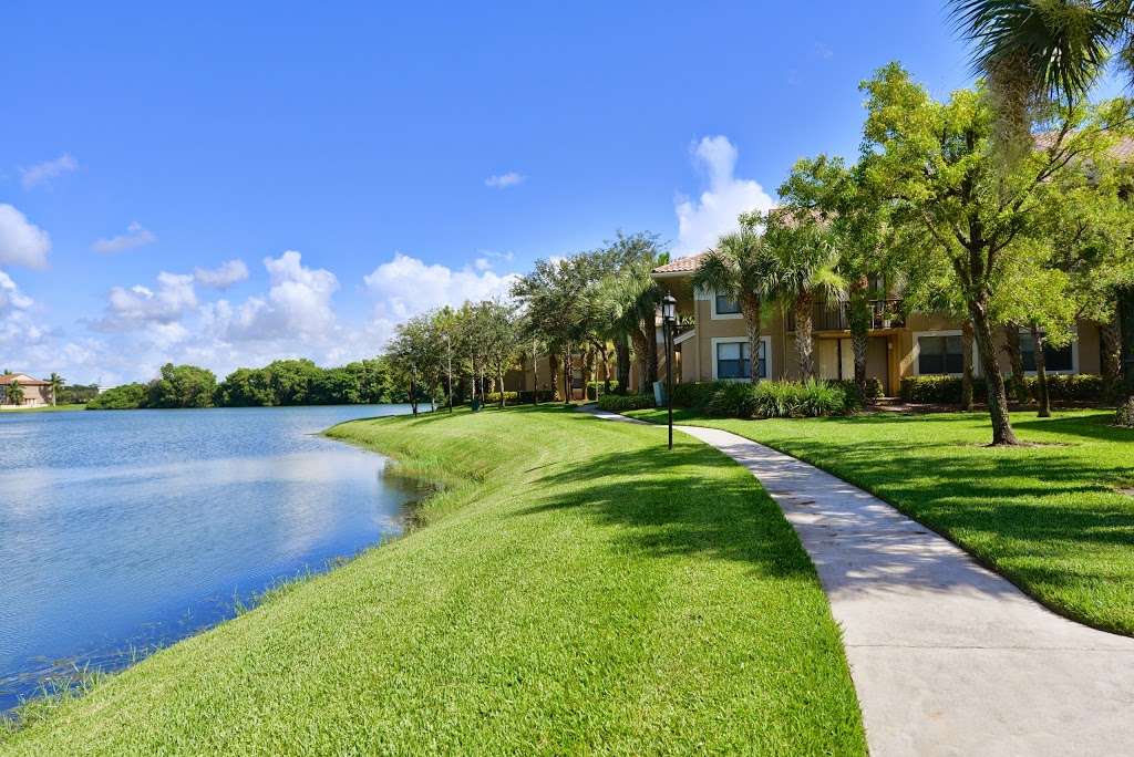 Gables Town Place | 21409 Town Lakes Dr, Boca Raton, FL 33486, USA | Phone: (561) 338-6861