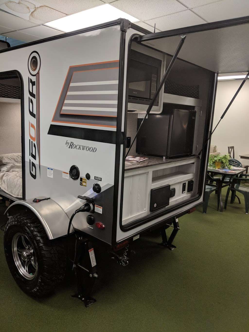Campers Inn RV of Philadelphia | 1651 Bethlehem Pike (Route 309), Hatfield, PA 19440, USA | Phone: (215) 822-1345