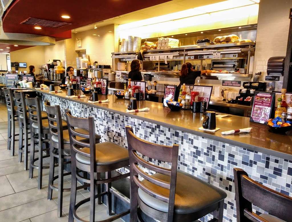 Cozy Corner Restaurant & Pancake House | 5454 N Harlem Ave, Chicago, IL 60656, USA | Phone: (773) 867-6500