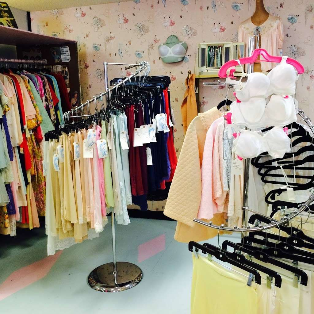 The Vintage Gypsy 2028 E Southport Rd Floor 2 Indianapolis In