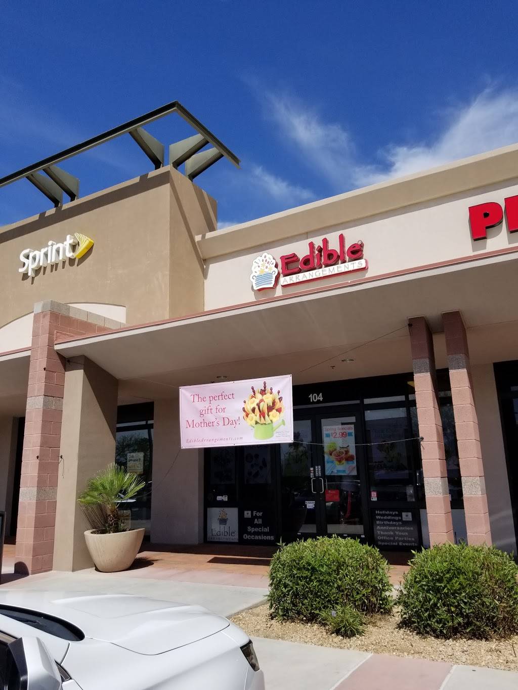 Edible Arrangements | 1729 N Dysart Rd Suite B104, Avondale, AZ 85392, USA | Phone: (623) 536-2555